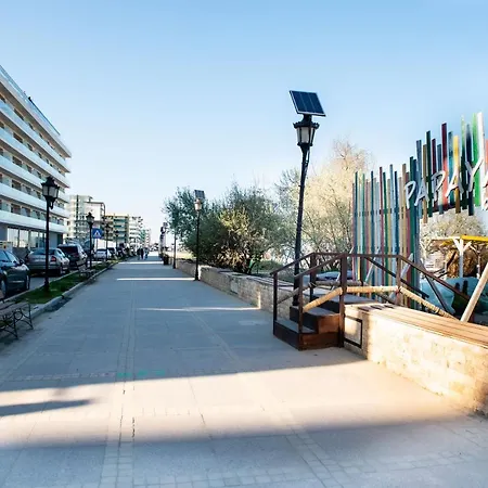 Lovely Quiet Apartment Beachfront With Sea View Next To Papaya * Năvodari