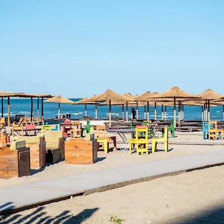 Lovely Quiet Apartment Beachfront With Sea View Next To Papaya * Năvodari