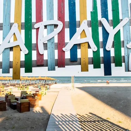 Lovely Quiet Apartment Beachfront With Sea View Next To Papaya * Năvodari